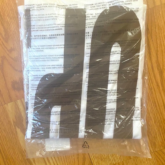 Travis Scott YUP!!! T-Shirt - Picture 2 of 3